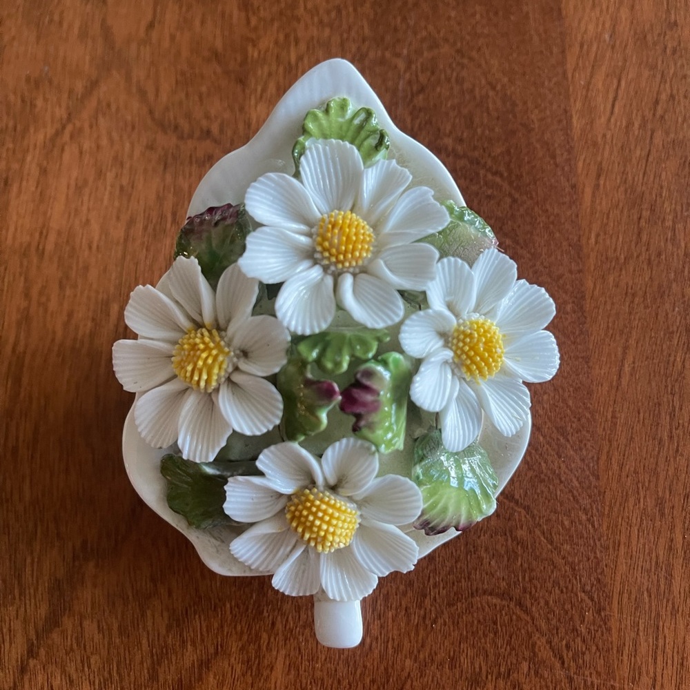 Vintage Aynsley Bone China Flower - October Daisy